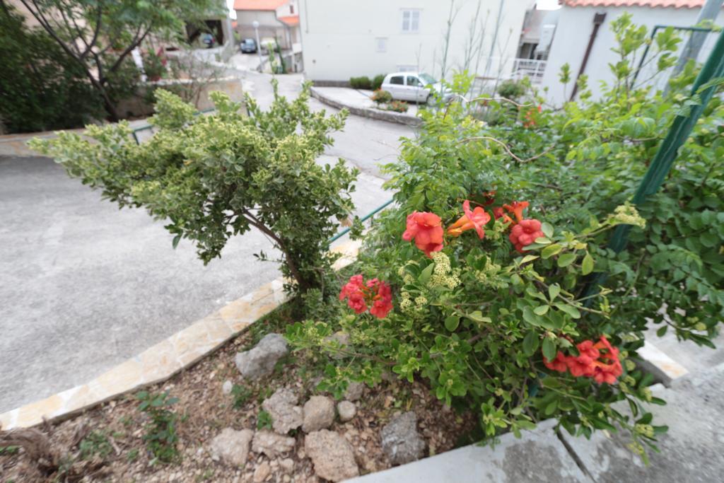 Apartments Antoneta Makarska Exterior foto