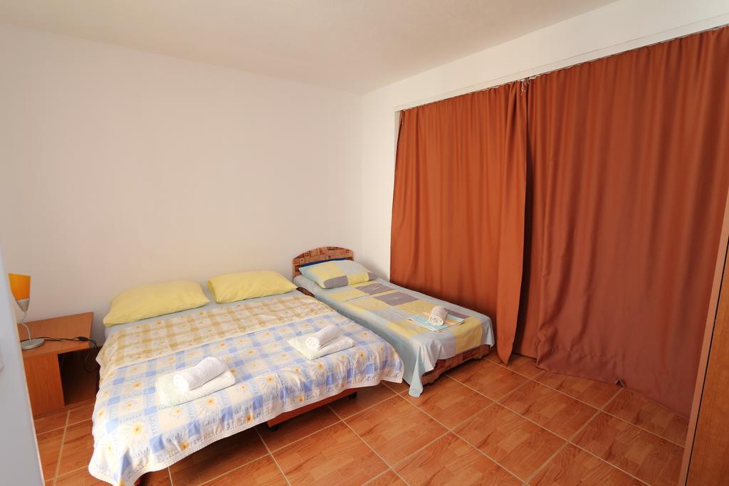 Apartments Antoneta Makarska Exterior foto