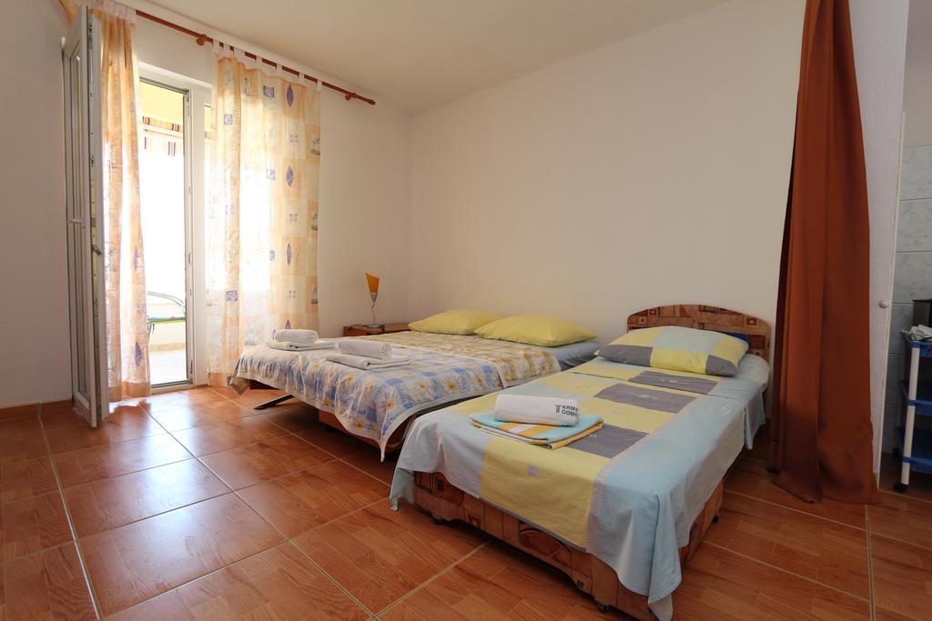 Apartments Antoneta Makarska Exterior foto